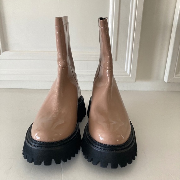 NIB Seychelles Anthropologie Last Chance Beige Patent Leather Boots Sz 7 - Picture 9 of 12